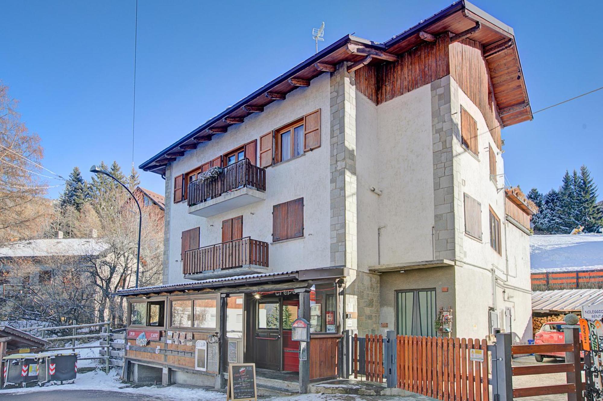 Miramonti 21 Ski In - Ski Out - Happy Rentals Oulx Eksteriør bilde